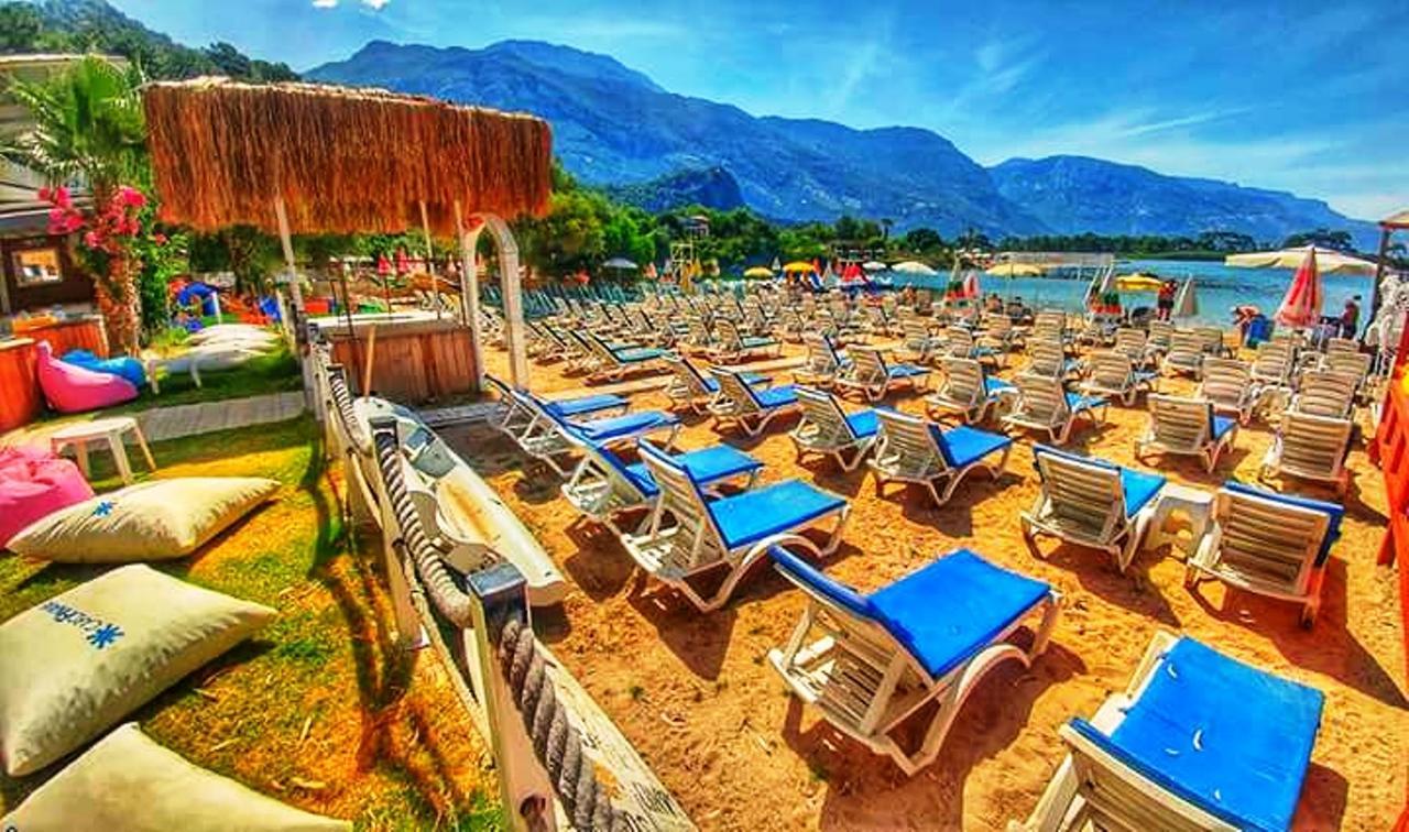 Golden Sand Beach Club & Caravan Holidays Öludeniz Exteriör bild