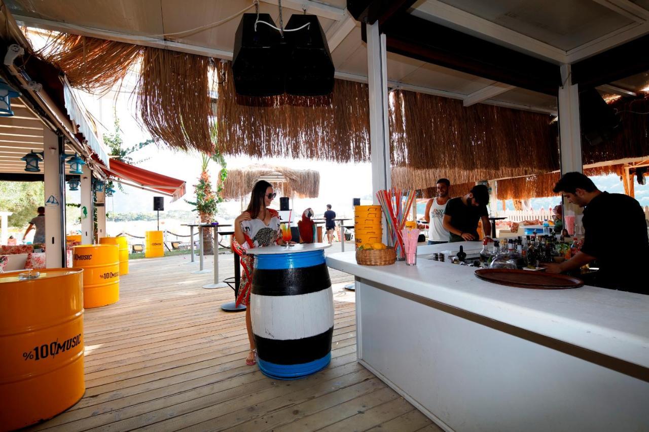 Golden Sand Beach Club & Caravan Holidays Öludeniz Exteriör bild